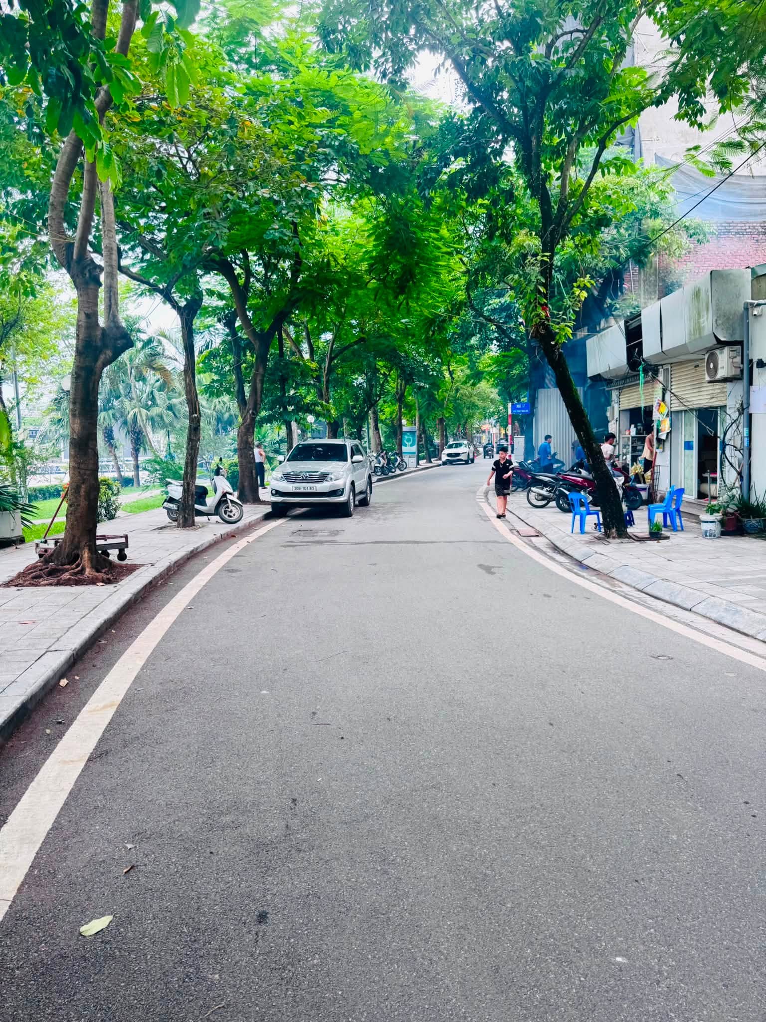 Bán Apartment Trịnh Công Sơn - Tây Hồ, 166m², 8 tầng, 69 tỷ